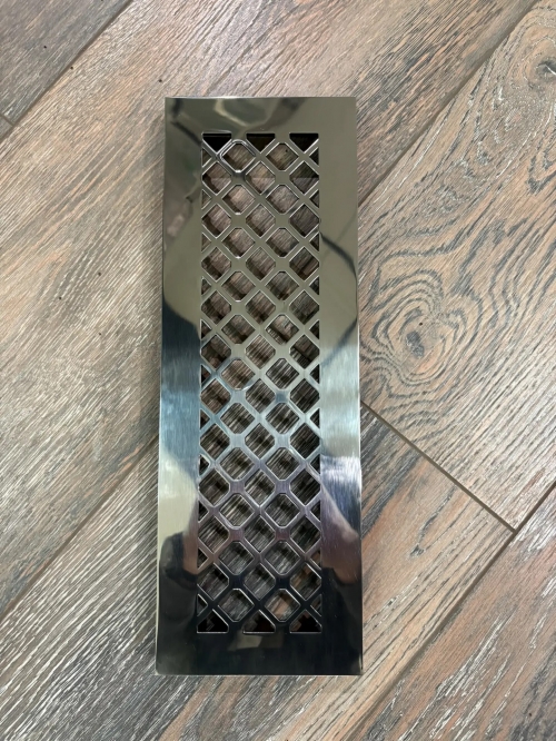 Вентиляционная решетка из полированной нержавеющей стали NR 10 300х100